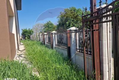Casă cu 5 camere cu Teren 770 Mp în Balotești - 2