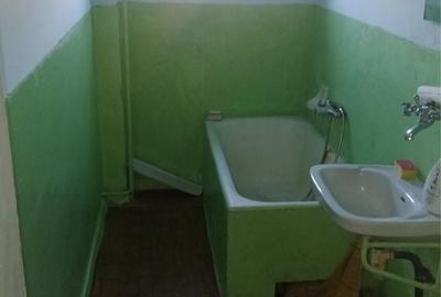 Apartament cu 3 camere decomandat în Bodești