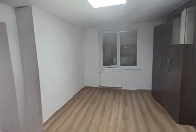 Apartament cu 2 camere semidecomandat, mobilat în Ultracentral