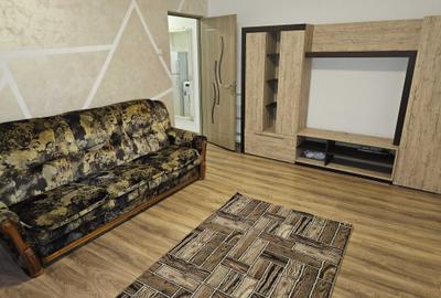 Apartament cu 3 camere semidecomandat în Radu Negru