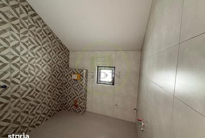 Casă cu 4 camere cu Teren 650 Mp în Rovine