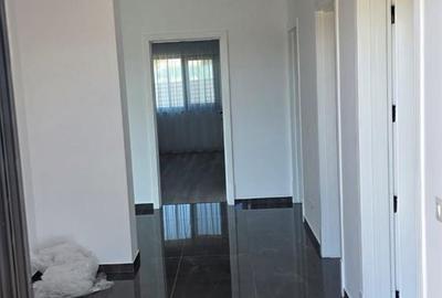 Casă cu 3 camere în Central