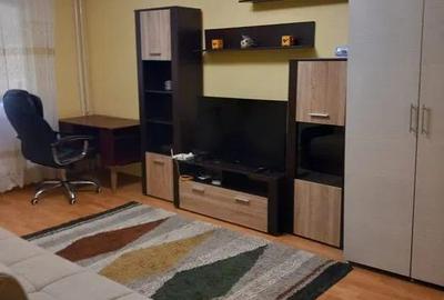 Apartament cu 2 camere decomandat, mobilat în Galata