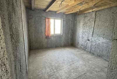 Casă cu 4 camere în Vânători - 6