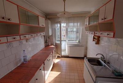 Apartament cu 4 camere decomandat în Dâmbu Pietros - 1