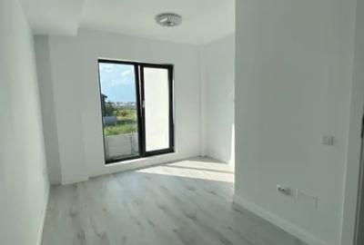 Casă cu 7 camere cu Teren 412 Mp în Central