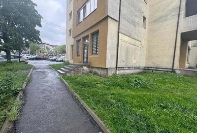 Spațiu comercial, de 55 mp, în Central