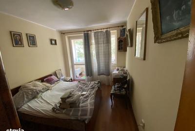 Apartament cu 3 camere semidecomandat în Vatra Luminoasă