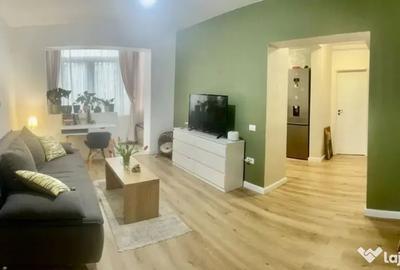 Apartament cu 3 camere semidecomandat în City Park Mall