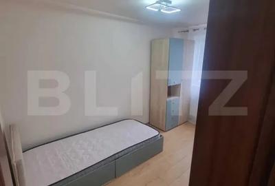 Apartament cu 3 camere semidecomandat în Central
