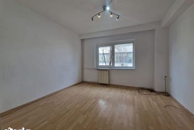 Apartament cu 3 camere decomandat în Tei - 1
