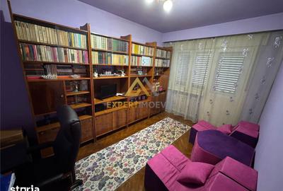 Apartament cu 4 camere decomandat în Traian - 6
