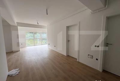 Apartament cu 3 camere semidecomandat în Central - 2