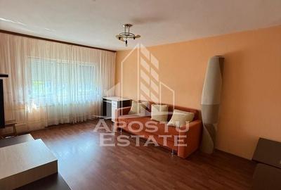 Apartament cu 3 camere decomandat, mobilat în Soarelui