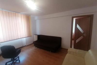 Apartament cu 2 camere semidecomandat în Complex Studențesc - 2