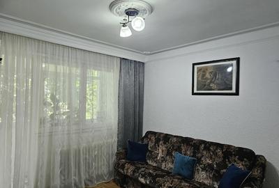 Apartament cu 3 camere semidecomandat, mobilat în Podu Roș - 3