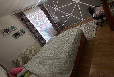 Casă cu 4 camere în Central