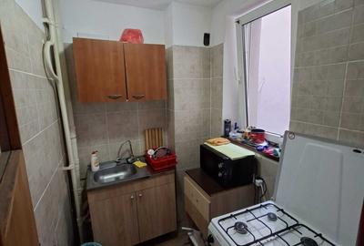 Apartament cu 2 camere decomandat în Titan - 2