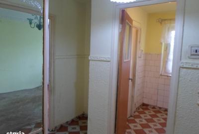 Apartament cu 3 camere decomandat în Cina