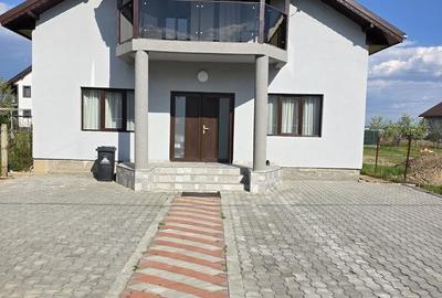 Casă cu 4 camere cu Teren 500 Mp în Central - 20