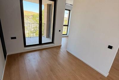 Spațiu comercial, de 45 mp, în Central - 9