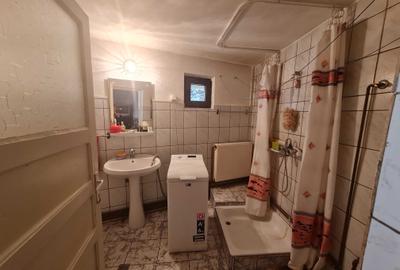 Casă cu 2 camere în Central