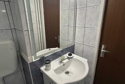 Garsonieră semidecomandată în Titan