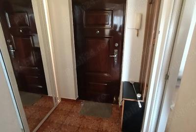 Apartament cu 3 camere decomandat în Soarelui - 2