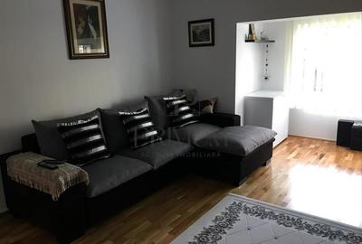Apartament cu 3 camere decomandat în Aradului