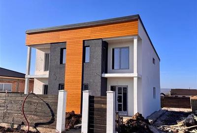 Casă cu 4 camere cu Teren 250 Mp în Miroslava