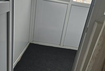 Apartament cu 3 camere semidecomandat în Craiovița Nouă - 1