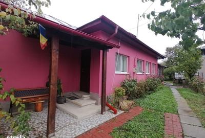 Casă cu 3 camere decomandat în Mislea - 3