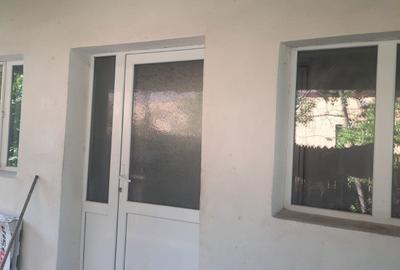 Casă cu 4 camere în Central - 2