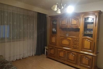 Apartament cu 2 camere semidecomandat în Gojdu