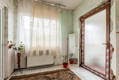 Casă cu 3 camere cu Teren 773 Mp în Bujac