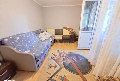 Apartament cu 3 camere decomandat în Narcisa