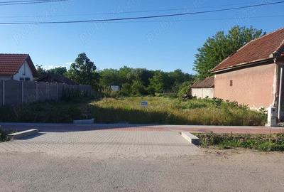Teren de 1404 mp, în Sântion - 2