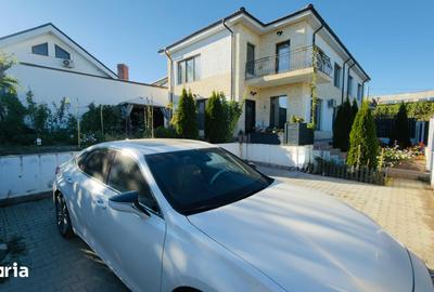 Casă cu 4 camere cu Teren 300 Mp în Central