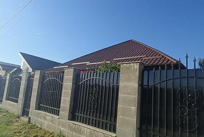 Casă cu 4 camere cu Teren 380 Mp în Berceni
