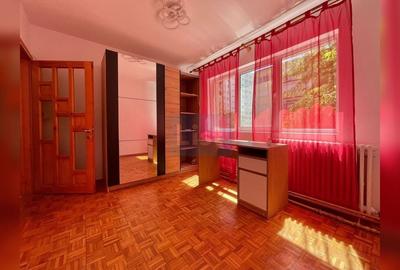 Apartament cu 3 camere semidecomandat în Micro III - 4
