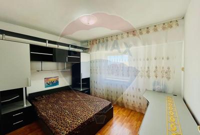 Apartament cu 3 camere decomandat în Turnișor - 3