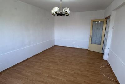 Apartament cu 2 camere decomandat în Malu Roșu - 3