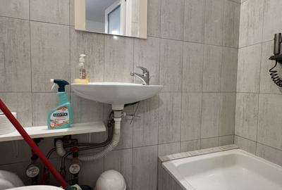 Garsonieră decomandată, mobilată în UMT - 4