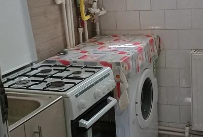 Apartament cu 2 camere decomandat în Micro 19