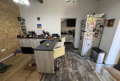 Apartament cu 3 camere semidecomandat în Central - 2