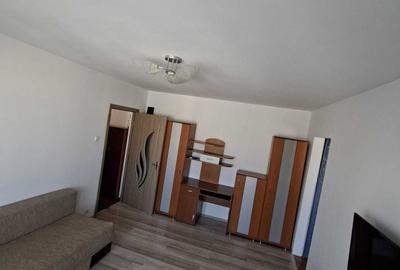 Apartament cu 2 camere semidecomandat în Astra