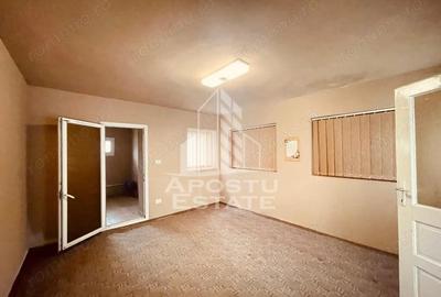 Casă cu 2 camere cu Teren 2000 Mp în Laz - 2