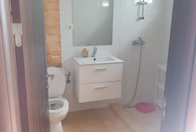Casă cu 4 camere cu Teren 300 Mp în Central