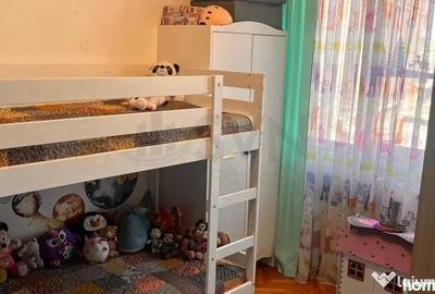 Apartament cu 3 camere semidecomandat în Ștefan cel Mare