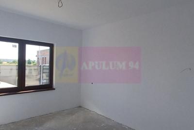 Casă individuală cu 4 camere cu Canalizare în Săbăreni - 9